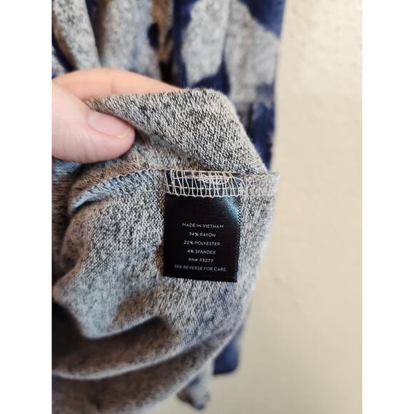 Simply Vera Vera Wang Women's Blue Floral Scoop Neck Pullover Sweater Size Large - Picture 5 of 7